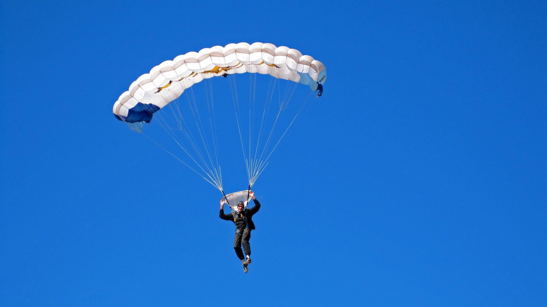 体育新闻中心推动体育赛事社交媒体互动升级，体育赛事媒体服务